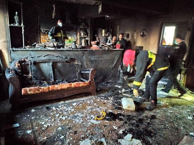 نجات یک نفر از آتش سوزی در یک مجتمع مسکونی در کرمان