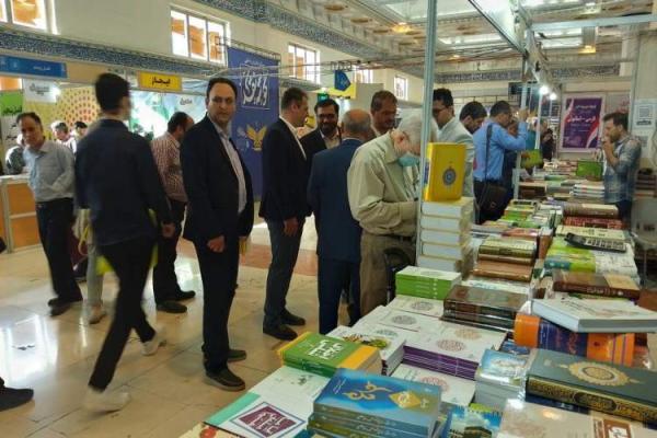 دغدغه های مالی خانواده ها برای خرید کتاب، اسکان مشکل مهم ناشران استانی در نمایشگاه کتاب است
